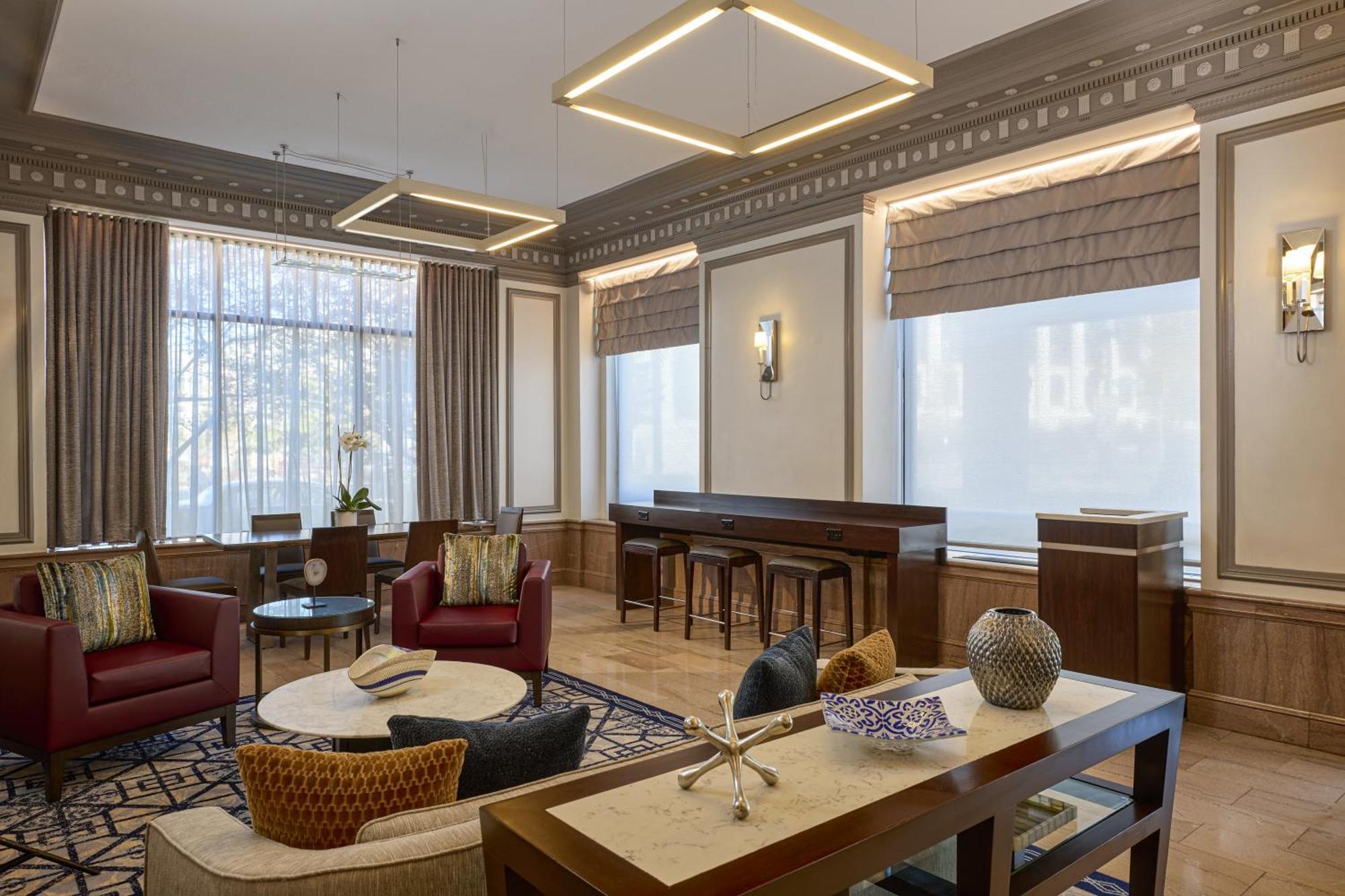 Phoenix Park Hotel 3*
